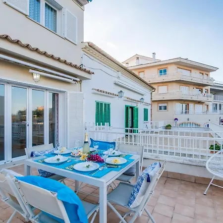 Can Picafort Holiday Sleeps 5 With Wifi