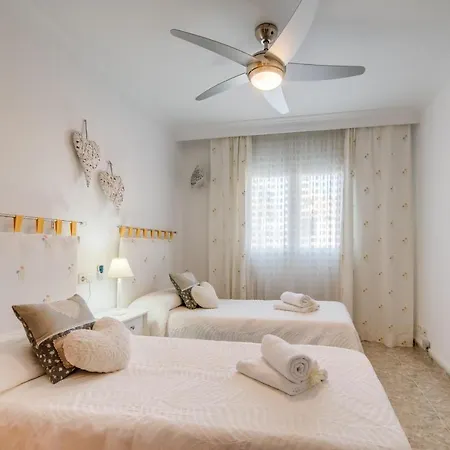 Can Picafort Holiday Sleeps 5 With Wifi